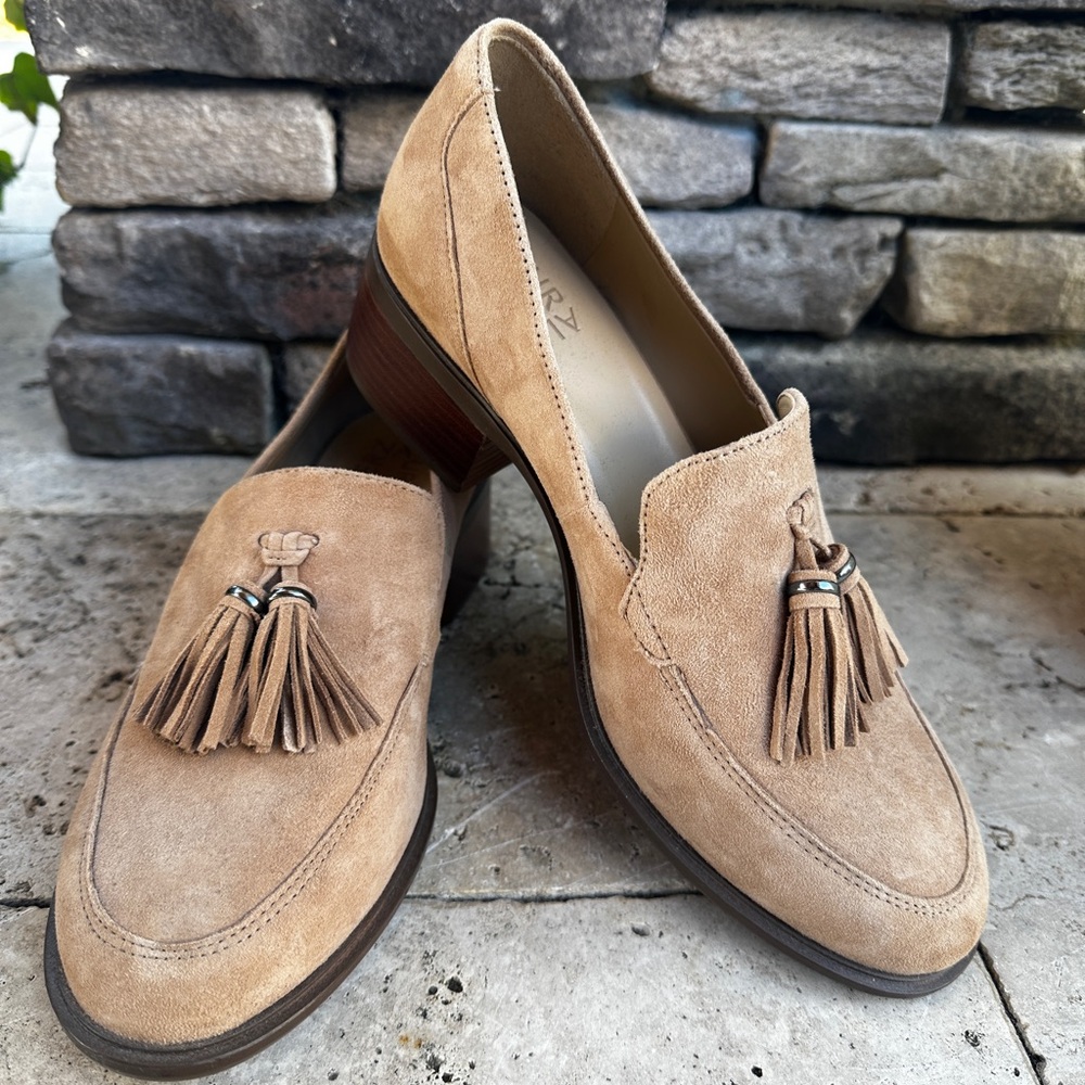 Naturalizer Palmer Slip-on
 Tan Suede Loafers with Tassels 8 Wide